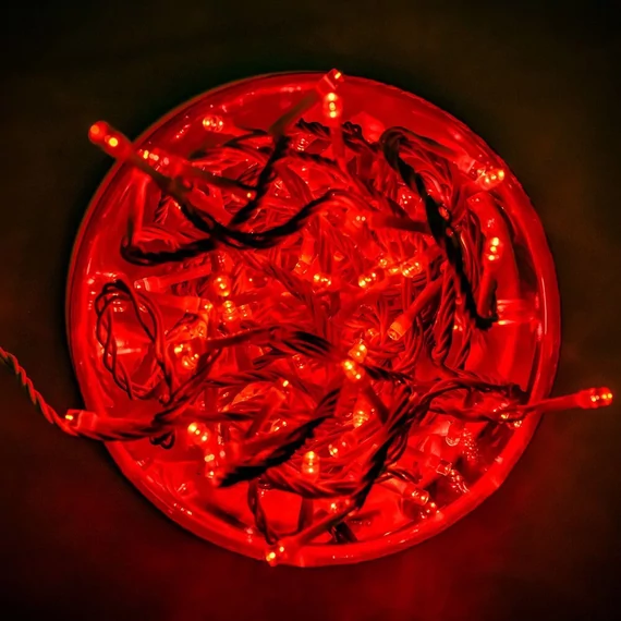 Dekortrend Kültéri vezérlős FEHÉR KÁBELES LED Fényfüzér 120 db /  6 m PIROS LED-del