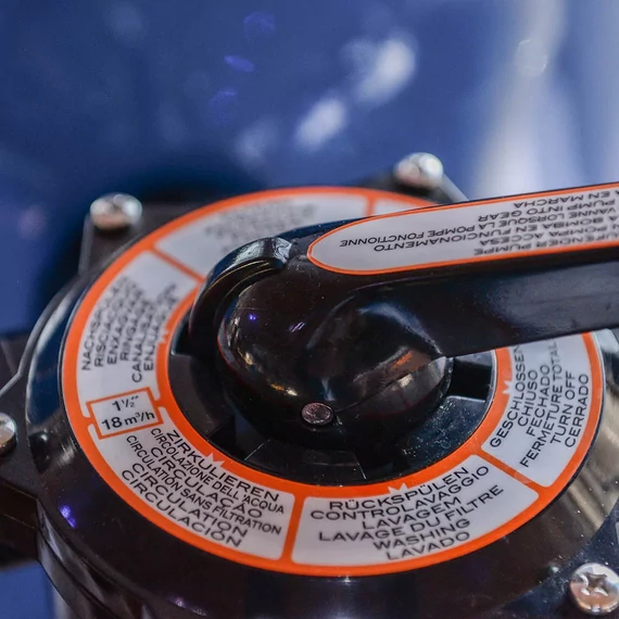 QP Azur oldal szelepes poliészter szűrőtartály 10m3/h  D500 mm -  váltószeleppel