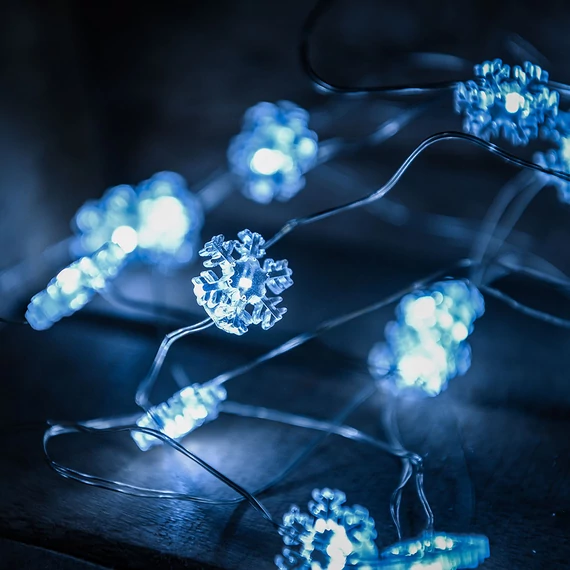 Tündérfény hópehellyel 2 m, 20 db hideg fehér LED, ezüst kábel