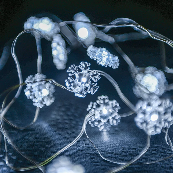 Tündérfény hópehellyel 2 m, 20 db hideg fehér LED, ezüst kábel