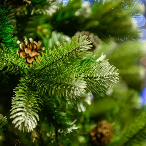 Tirol Pine műfenyő 210 cm