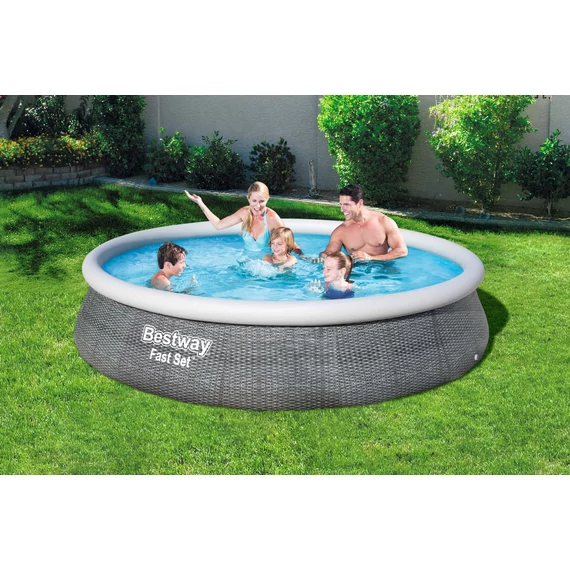 St Tropez Rattan hatású Felfújható peremű puhafalú medence szett 3.96m x 84cm